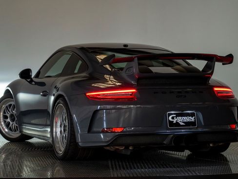 Used 2018 Porsche 911 GT3 RWD image 28