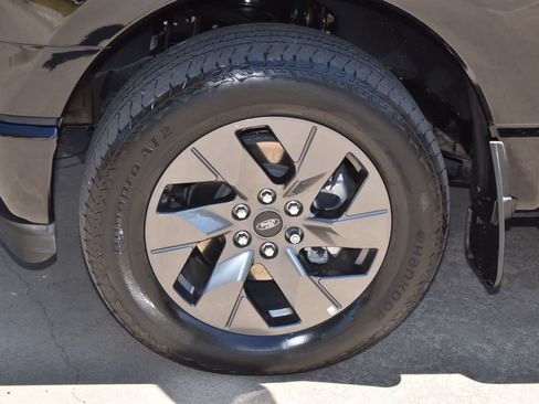 Used 2023 Ford F150 Lightning Lariat w/ Tow Technology Package image 42