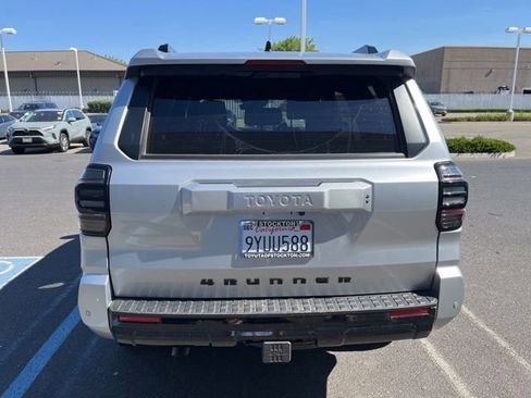 Used 2025 Toyota 4Runner TRD Sport AWD/4WD image 6