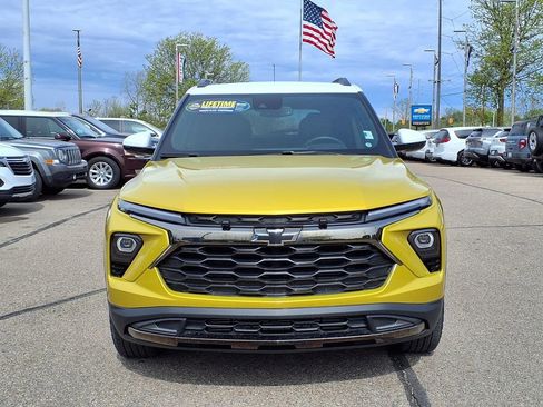 Used 2025 Chevrolet TrailBlazer ACTIV w/ Convenience Package AWD/4WD image 2