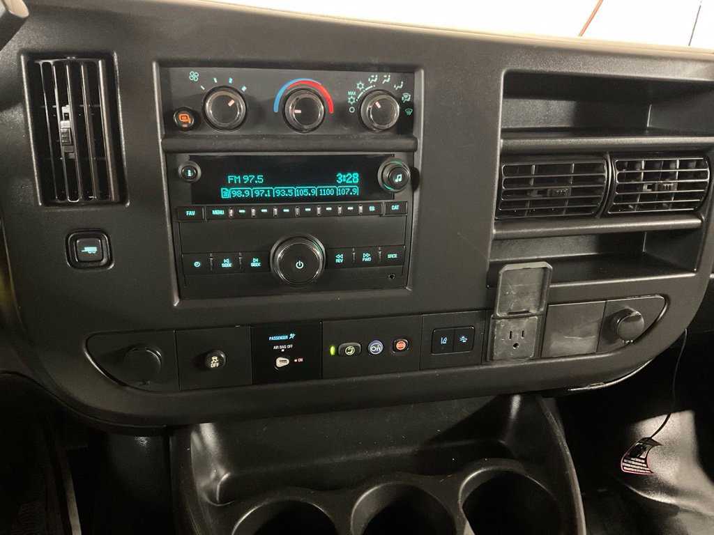 Used 2025 Chevrolet Express 2500 LT w/ LT Preferred Equipment Group RWD image 17
