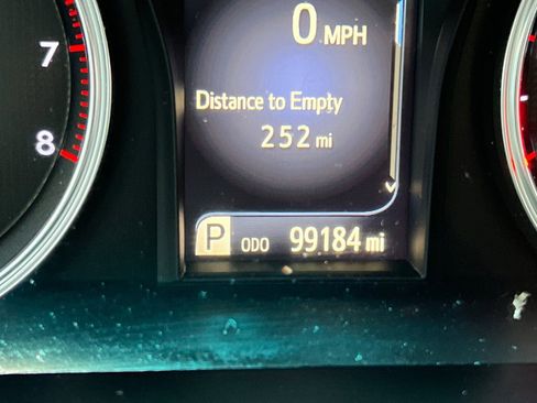 Used 2015 Toyota Camry SE FWD image 23