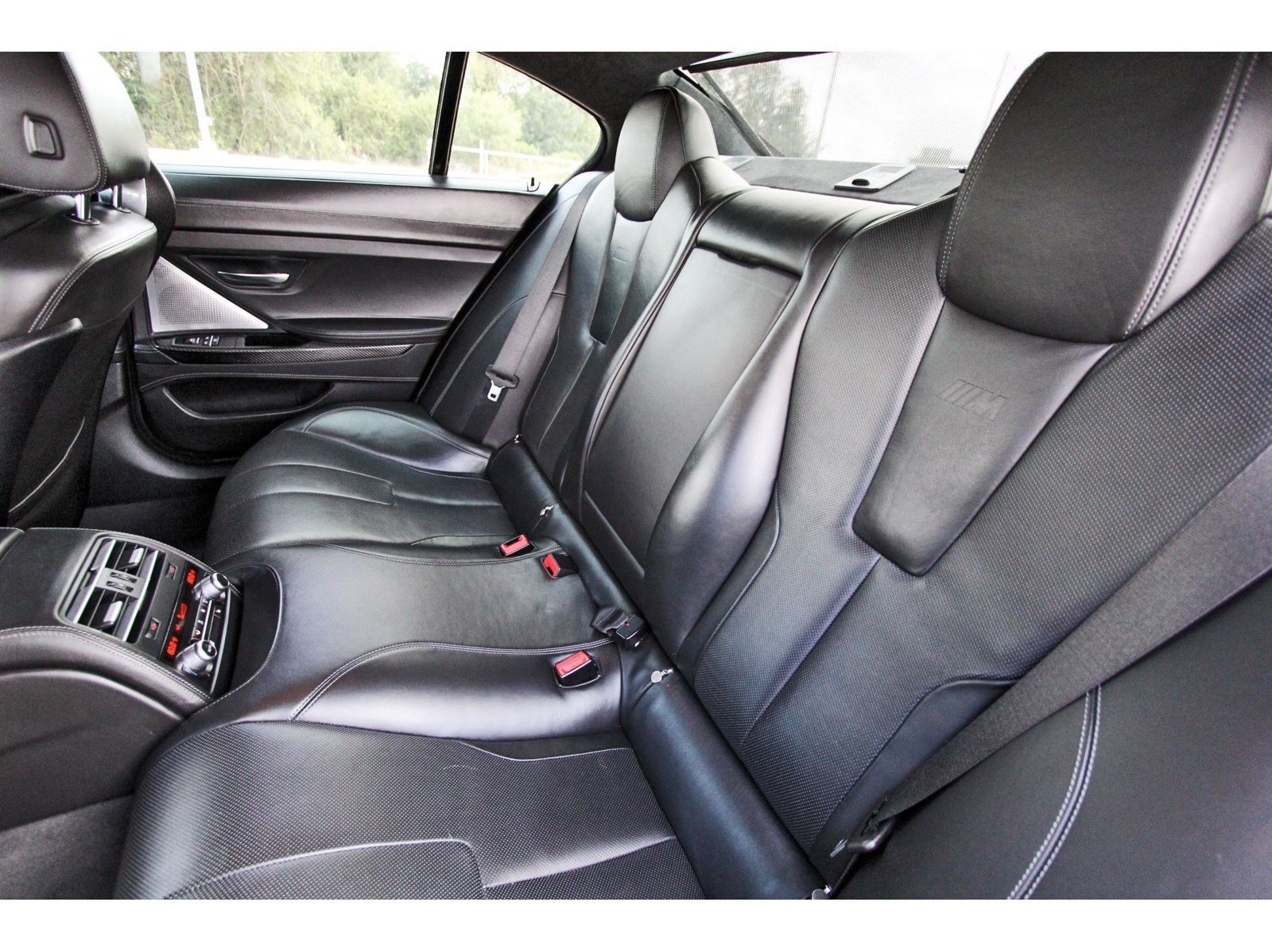 Used 2017 BMW M6 Gran Coupe RWD image 32