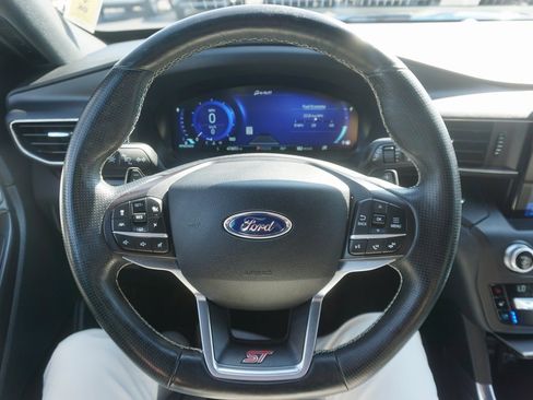 Used 2020 Ford Explorer ST w/ Premium Technology Package image 3