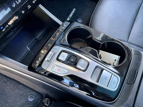 Used 2023 Hyundai Tucson Limited FWD image 16