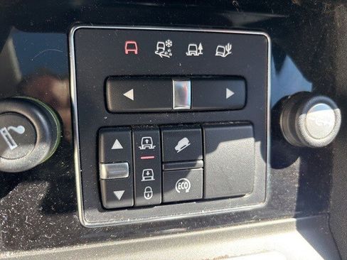 Used 2016 Land Rover LR4 HSE Silver Edition image 10