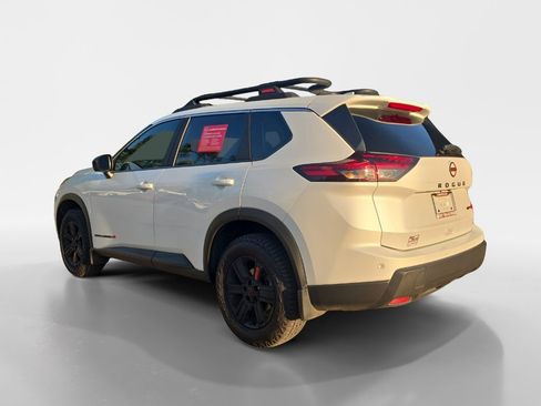 Certified 2025 Nissan Rogue SV image 4