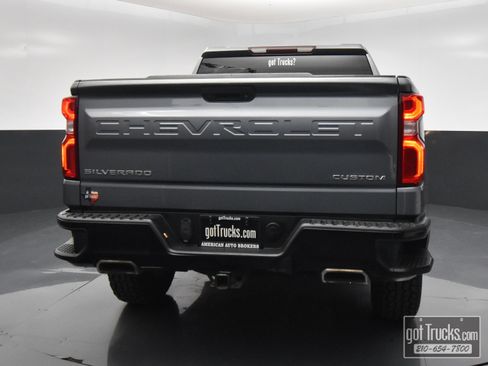 Used 2019 Chevrolet Silverado 1500 Custom Trail Boss AWD/4WD image 6