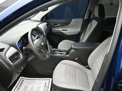 Used 2022 Chevrolet Equinox LS w/ LS Convenience Package image 11