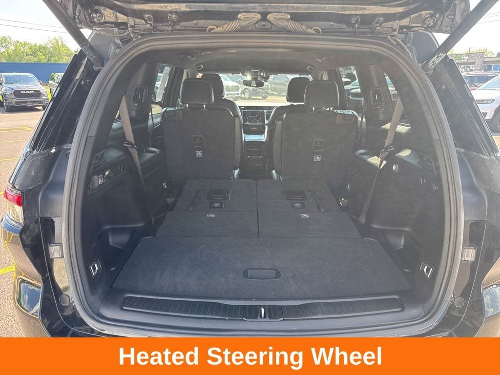 Used 2023 Jeep Grand Cherokee L Laredo AWD/4WD image 18