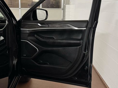 Used 2021 Jeep Grand Cherokee L Limited image 48