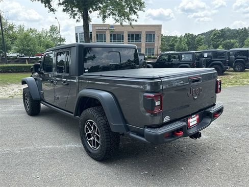 Used 2024 Jeep Gladiator Rubicon w/ Technology Group image 7