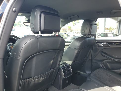 Used 2017 Porsche Macan image 33
