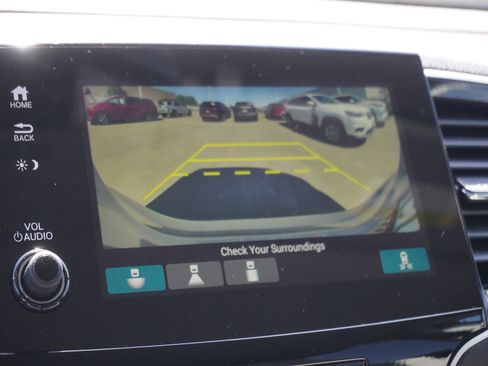 Used 2021 Honda Pilot EX image 26