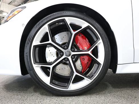 Used 2025 Audi RS 7 Performance w/ Black Optic Package AWD/4WD image 5