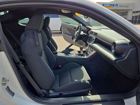 Used 2024 Toyota GR86 image 28