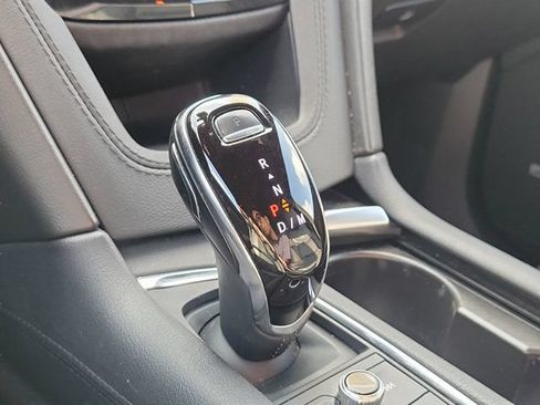 Used 2023 Cadillac XT6 Premium Luxury w/ Technology Package FWD image 20