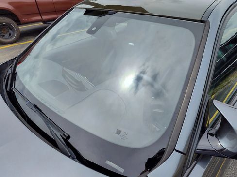 Used 2017 BMW M3 RWD image 10