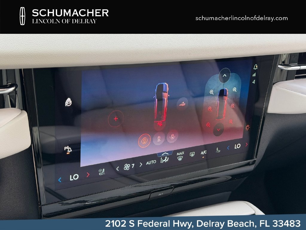 New 2026 Lincoln Navigator Premiere AWD/4WD image 18