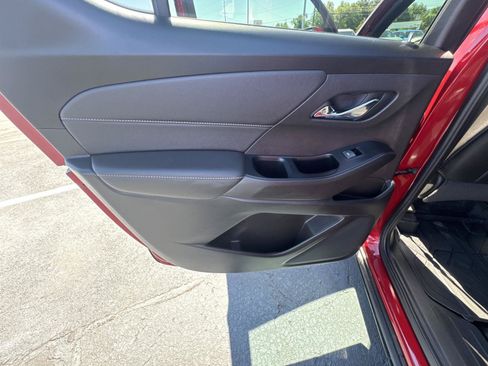 Certified 2023 Chevrolet Traverse LT w/ LPO, Floor Liner Package FWD image 13