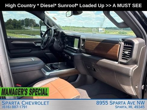 Used 2024 Chevrolet Silverado 2500 High Country AWD/4WD image 28