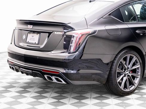 Used 2025 Cadillac CT5 V RWD image 36