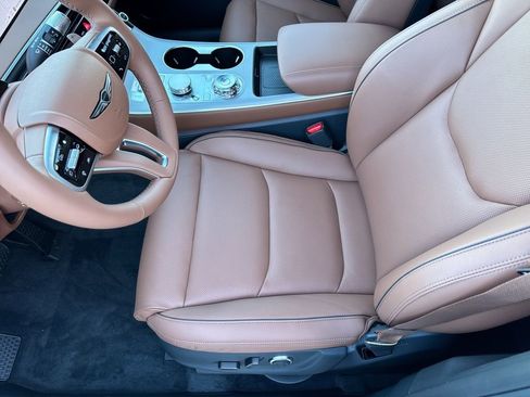 New 2026 Genesis GV70 2.5T Advanced AWD/4WD image 16
