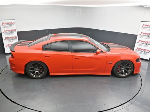 Used 2016 Dodge Charger SRT w/ Harman/Kardon Audio Group image 17