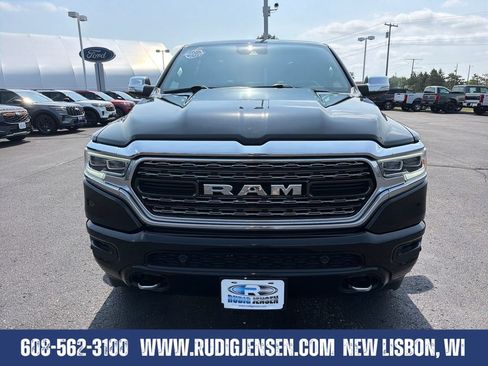 Used 2022 RAM 1500 Limited w/ Body Color Bumper Group AWD/4WD image 8