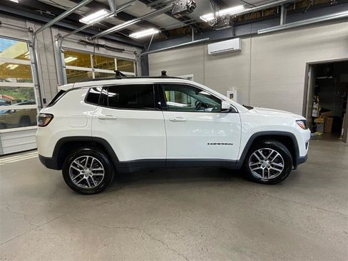 Used 2020 Jeep Compass Latitude FWD image 6