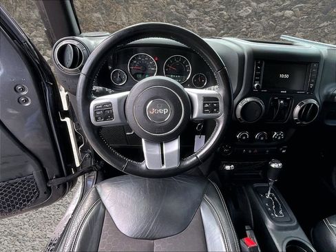 Used 2018 Jeep Wrangler Sport image 5