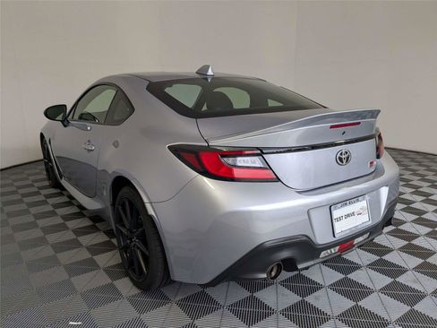 Used 2024 Toyota GR86 Premium RWD image 7