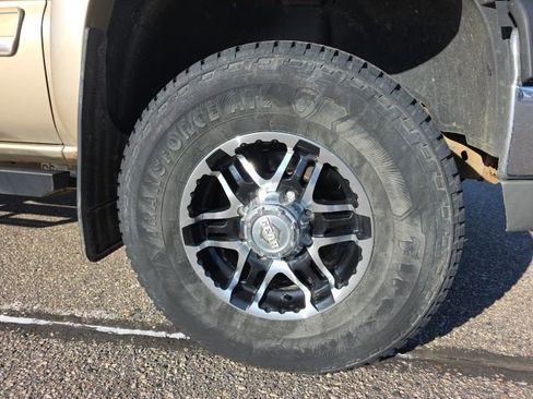 Used 2005 Chevrolet Silverado 2500 LS w/ Skid Plate Package image 4