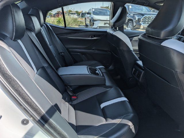 Used 2025 Toyota Camry SE FWD image 29
