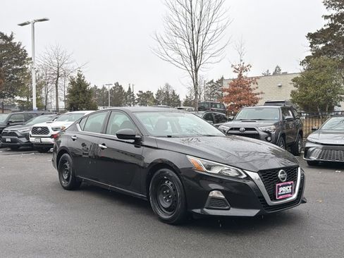 Used 2019 Nissan Altima 2.5 S image 3