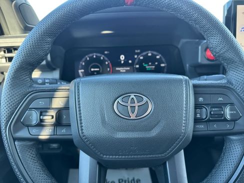 Used 2025 Toyota Tacoma TRD Pro image 19