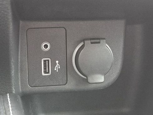 Used 2020 Nissan Kicks SR FWD image 5