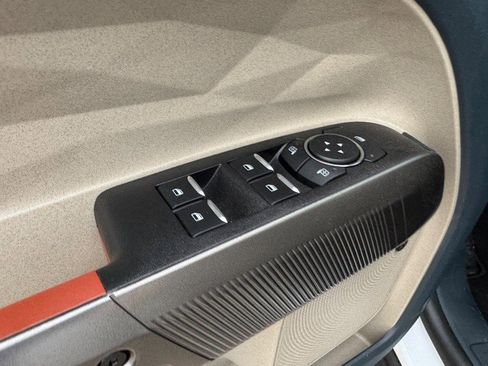 New 2025 Ford Maverick Lariat image 18