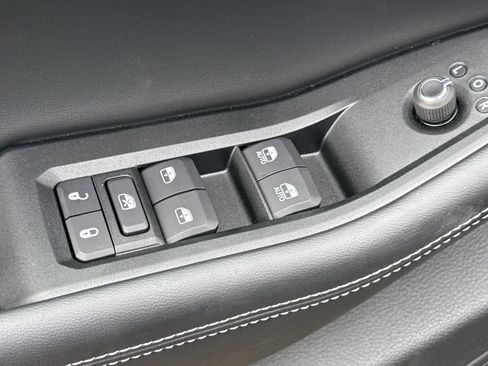 New 2025 Jeep Grand Cherokee Altitude AWD/4WD image 13