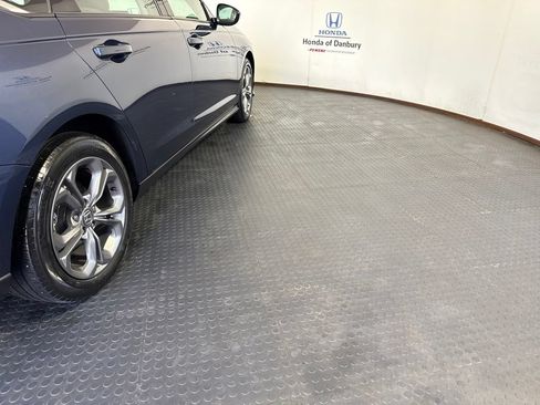 Used 2024 Honda Accord EX image 4