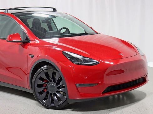 Used 2021 Tesla Model Y Performance AWD/4WD image 3