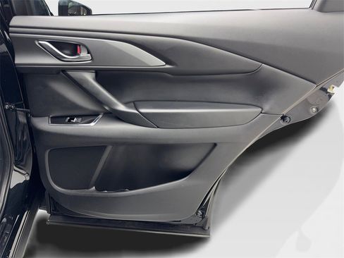 Used 2023 MAZDA CX-9 Touring image 46
