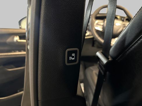 Used 2025 Chrysler Pacifica Select FWD image 26