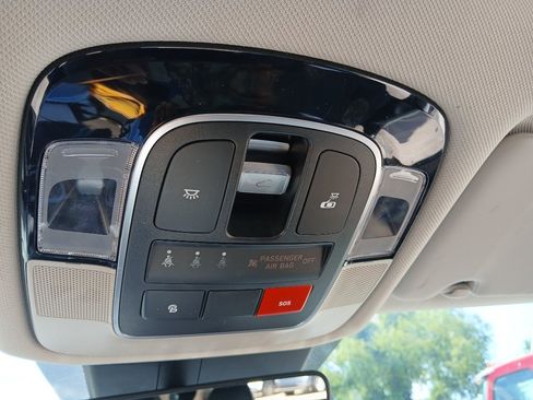 Used 2024 Hyundai Tucson Limited AWD/4WD image 16
