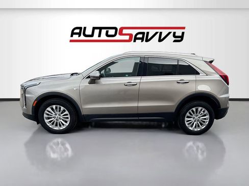 Used 2024 Cadillac XT4 Luxury w/ Cold Weather Package image 4