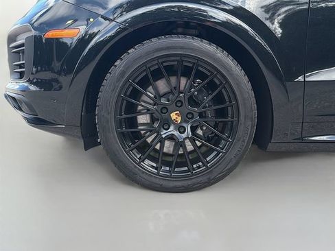 Used 2023 Porsche Cayenne GTS AWD/4WD image 42