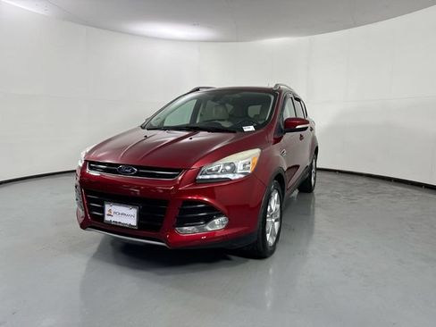 Used 2015 Ford Escape Titanium w/ Equipment Group 301A FWD image 2