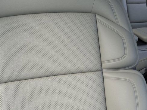 New 2026 Lincoln Navigator Reserve image 16