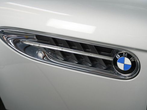 Used 2001 BMW Z8 RWD image 19