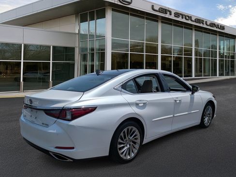 Used 2020 Lexus ES 350 w/ Accessory Package 2 FWD image 3